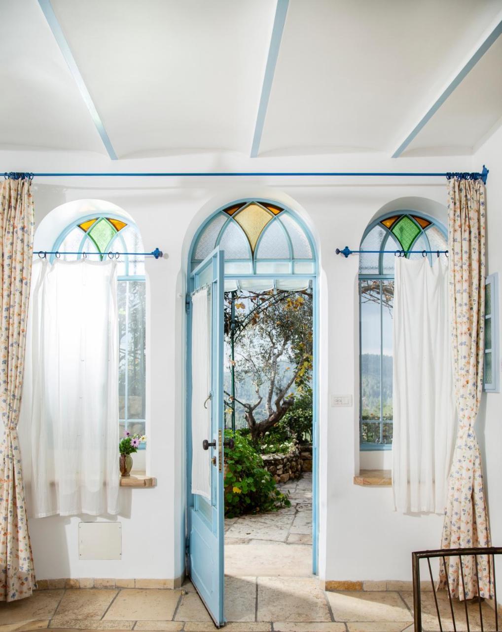 Above The Spring Bed & Breakfast